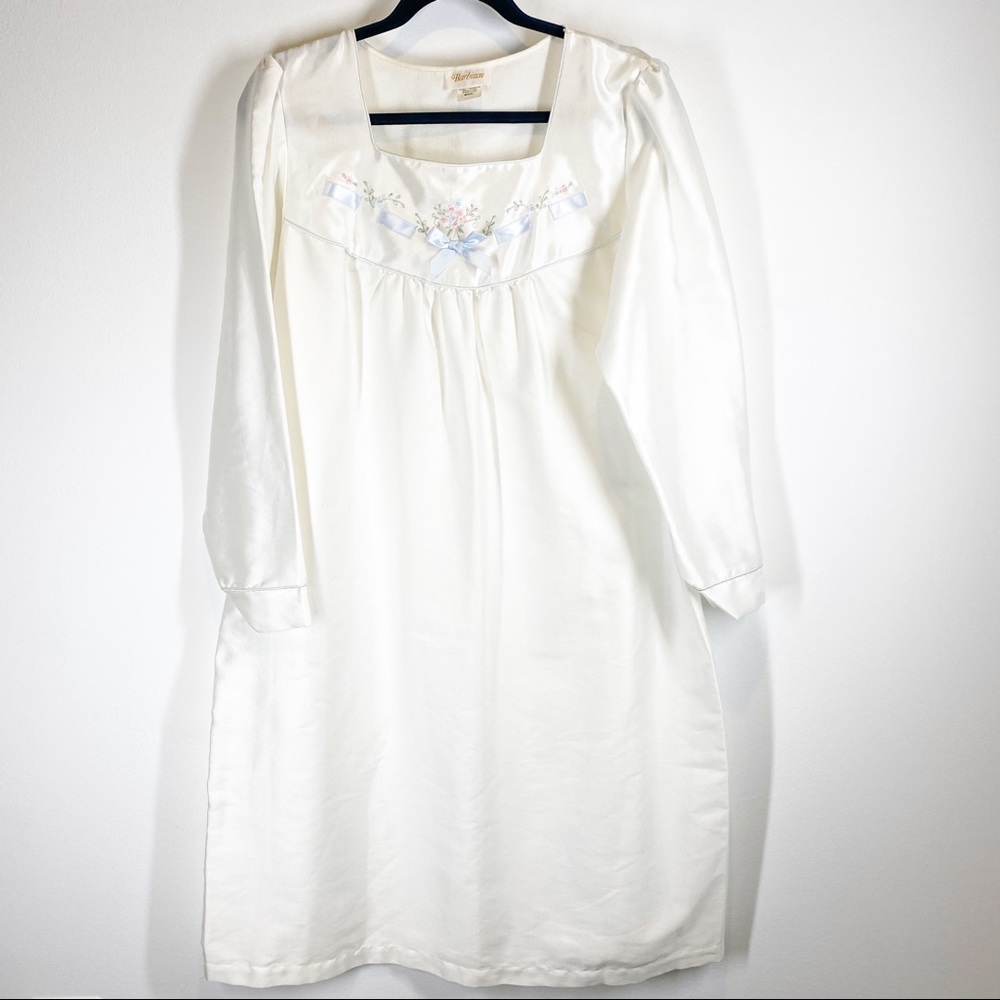 Vintage Barbizon White Nightgown